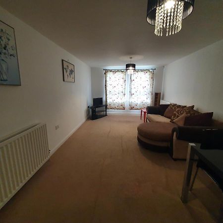 2-Bedroom Back Hilton Area Apartment - Ground Floor, Aberdeen City Center المظهر الخارجي الصورة