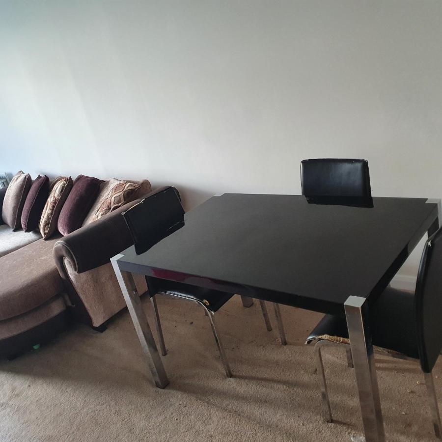 2-Bedroom Back Hilton Area Apartment - Ground Floor, Aberdeen City Center المظهر الخارجي الصورة