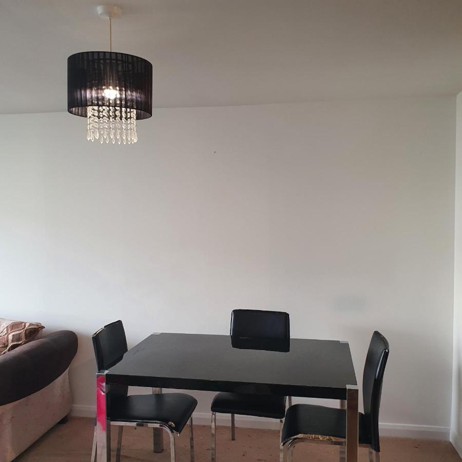 2-Bedroom Back Hilton Area Apartment - Ground Floor, Aberdeen City Center المظهر الخارجي الصورة