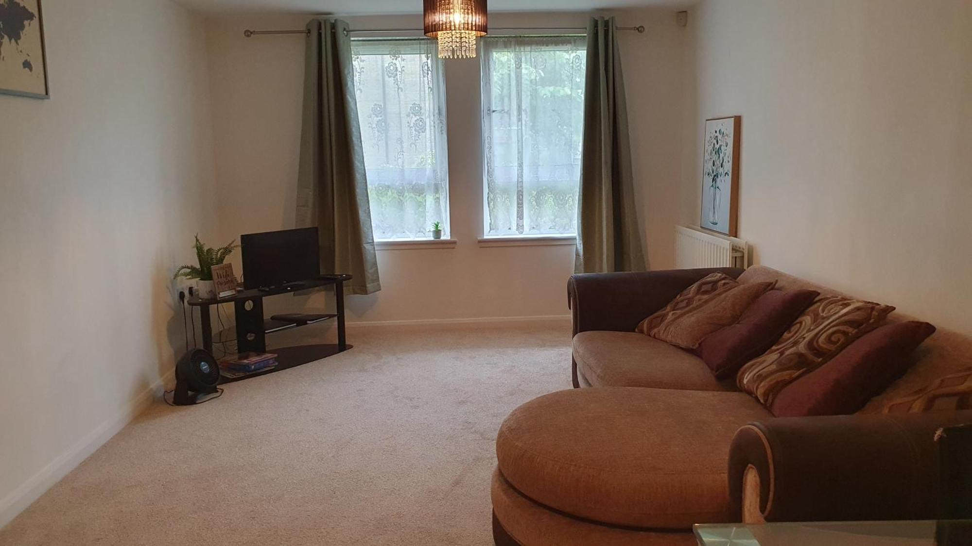 2-Bedroom Back Hilton Area Apartment - Ground Floor, Aberdeen City Center الغرفة الصورة